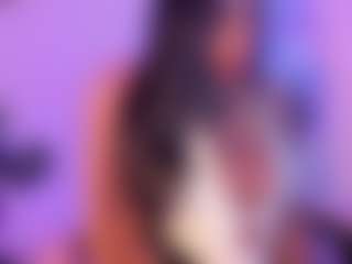 Cinnamoon-Natural Boobs's Live Sex Cam Show