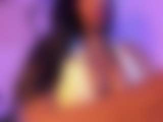 Cinnamoon-Natural Boobs's Live Sex Cam Show