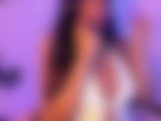 Cinnamoon-Natural Boobs's Live Sex Cam Show