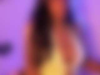Cinnamoon-Natural Boobs's Live Sex Cam Show