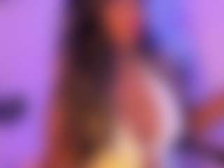 Cinnamoon-Natural Boobs's Live Sex Cam Show