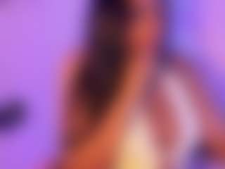 Cinnamoon-Natural Boobs's Live Sex Cam Show