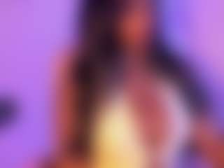 Cinnamoon-Natural Boobs's Live Sex Cam Show