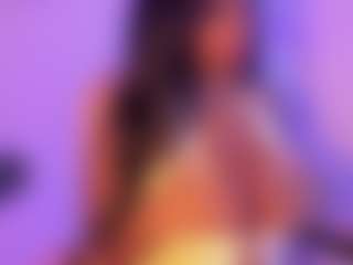 Cinnamoon-Natural Boobs's Live Sex Cam Show