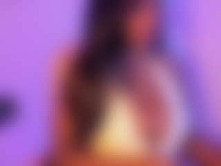 Cinnamoon-Natural Boobs's Live Sex Cam Show