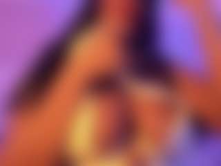Live-sekscamshow van Cinnamoon-Natural Boobs