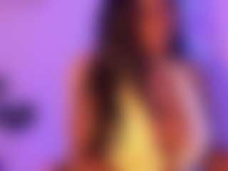 Cinnamoon-Natural Boobs's Live Sex Cam Show