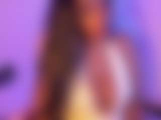 Cinnamoon-Natural Boobs's Live Sex Cam Show