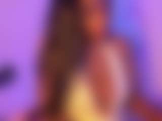 Cinnamoon-Natural Boobs's Live Sex Cam Show