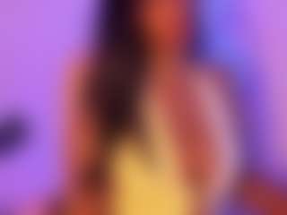 Cinnamoon-Natural Boobs's Live Sex Cam Show