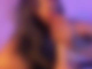 Cinnamoon-Natural Boobs's Live Sex Cam Show