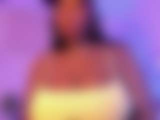 Cinnamoon-Natural Boobs's Live Sex Cam Show