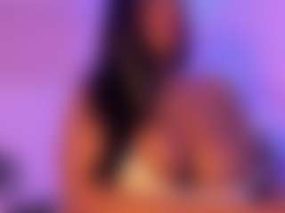 Cinnamoon-Natural Boobs's Live Sex Cam Show