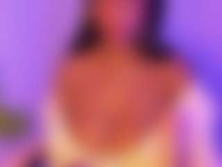 Live cam show with Cinnamoon-Natural Boobs - Anal Brown Hair on AdultVida.com