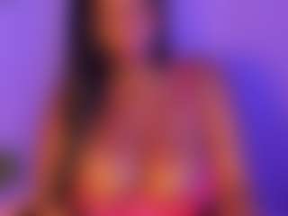 Cinnamoon-Natural Boobs's Live Sex Cam Show