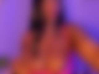Cinnamoon-Natural Boobs's Live Sex Cam Show