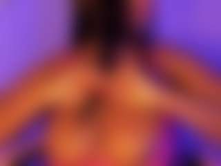 Cinnamoon-Natural Boobs's Live Sex Cam Show