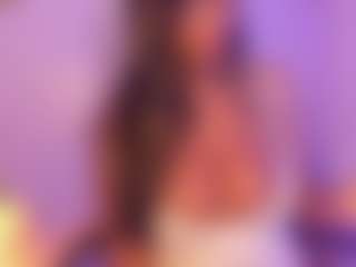 Live cam show with NaturalEbony - Latina on Camsoda | colombia