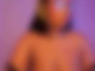 Live cam show with NaturalEbony - Ebony HD on Gym Cam Girls