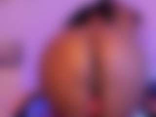 Live cam show with NaturalEbony - Black Blowjob on sexylivex.com
