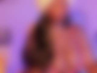Live cam show with NaturalEbony - Deepthroat on Camsoda