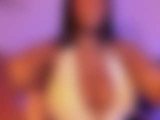 Live cam show with NaturalEbony - Fingering on SinfulBabes
