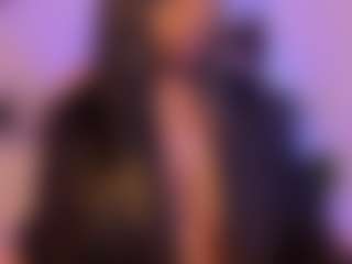 Live cam show with NaturalEbony - Flashing on Soda Cam