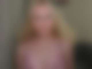 glossybabe's Live Sex Cam Show