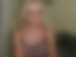 Live cam show with glossybabe - No Drinking on Camsoda