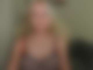 Live cam show with glossybabe - Blue Eyes on Strip Flash - Live Sex Shows