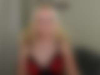 Live cam show with glossybabe - Spank on Hubzter Live