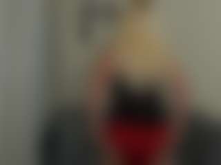 Live cam show with glossybabe - No Smoking on crypto-cams