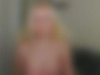 Live cam show with glossybabe - Spank on Camsoda