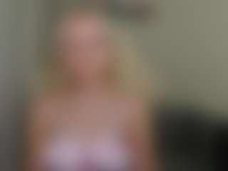 Live cam show with glossybabe - Genital Piercings on Camsoda