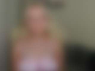 Live cam show with glossybabe - Dirty Talk on Camsoda