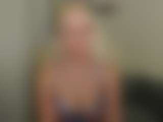 Live cam show with glossybabe - No Smoking on Camiplay Live