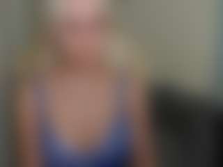 Live cam show with glossybabe - Blonde Hair on livesuperchat.net