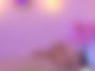 Live cam show with Maya Vexx - Camel Toe on CamwithHer