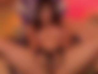 Live cam show with Maya Vexx - Normal on crypto-cams