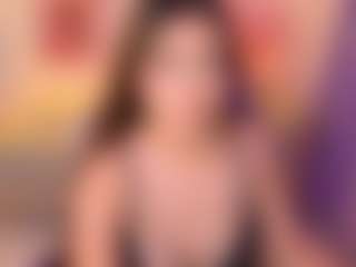 Live cam show with Maya Vexx - Camel Toe on Camsoda