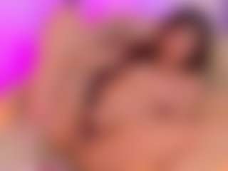 Live cam show with Maya Vexx - Normal on StripNow