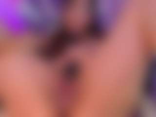 Live cam show with Maya Vexx - Striptease on Milf Play