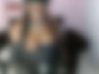 aylany_brunett's Live Sex Cam Show