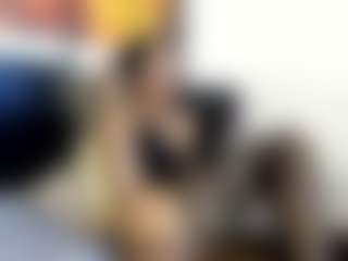 Show live cam dengan MeganRhyder - Average di Camsoda