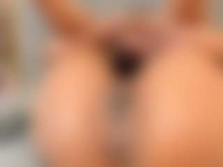 Live cam show with melani-dream - Double Penetration on Camsoda
