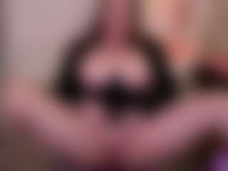 AliceOfWonders's Live Sex Cam Show
