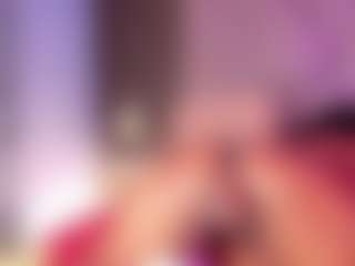 Live cam show with EmaRhodes - Fingers on studioflirtlive.com