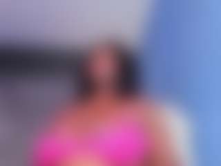 EmaRhodes MILF webcam performer live streaming