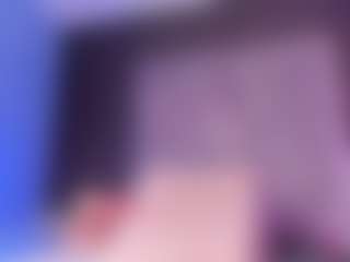 Live cam show with EmaRhodes - Young Adult on StripNow