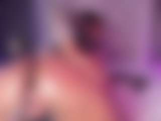 EmaRhodes's Live Sex Cam Show